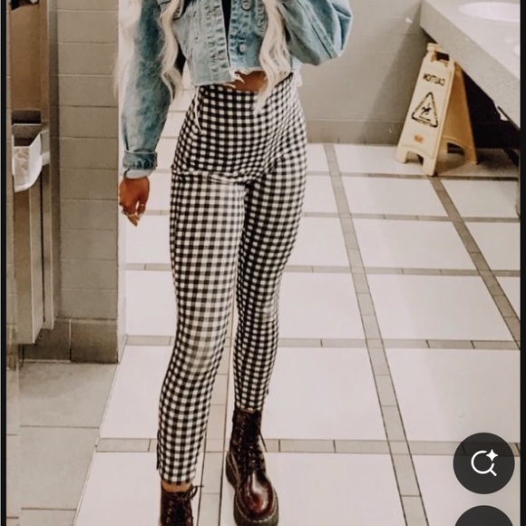 Chic Black and White Gingham Pants - Picture 4 of 4